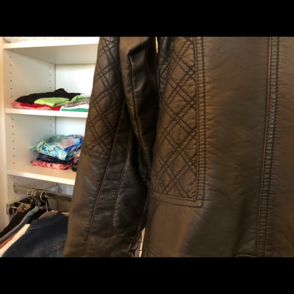 Dark brown leather jacket. Size 8 - Picture 6 of 7
